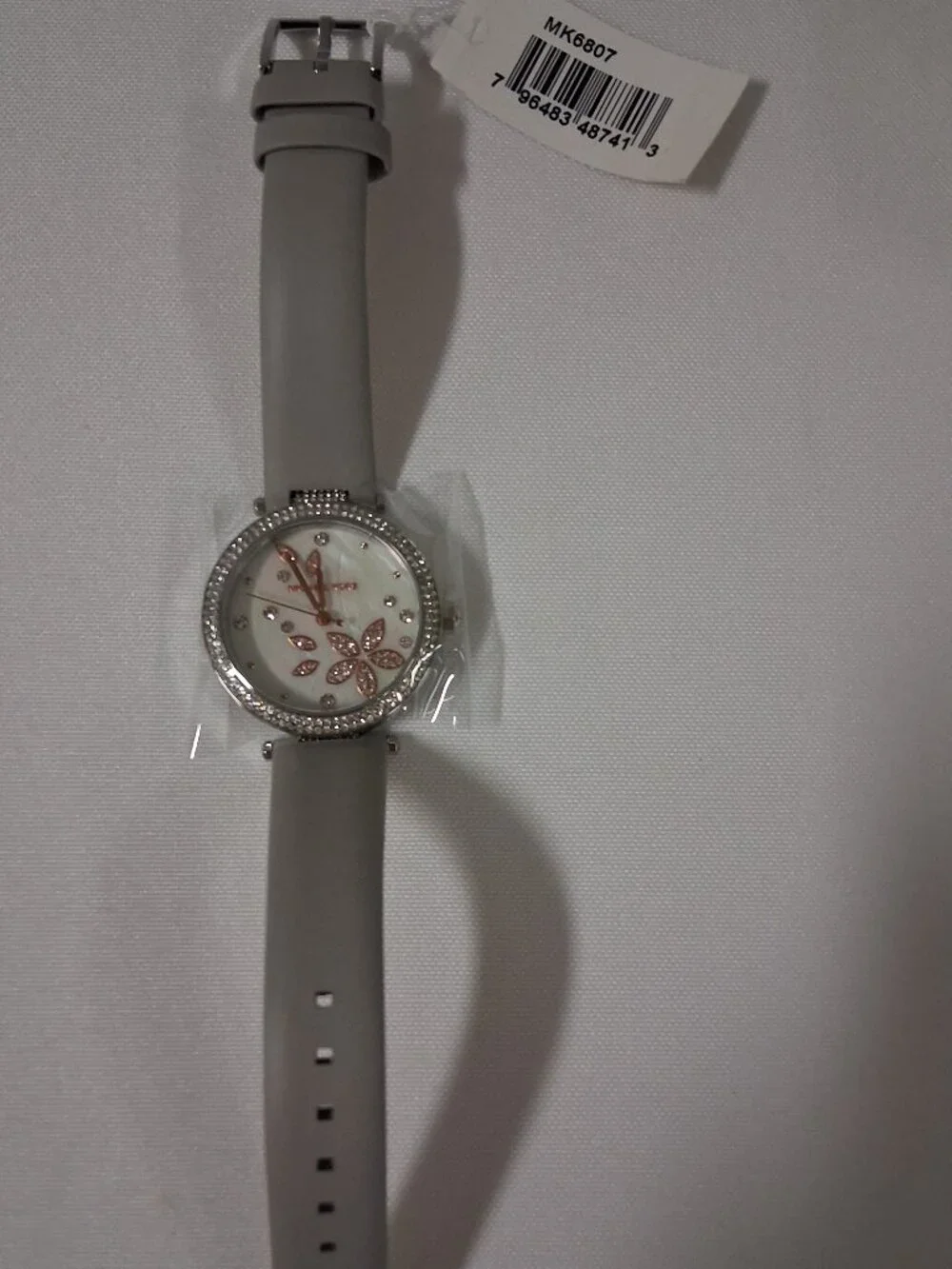 Michael Kors Parker Women's Quartz Analog Watch Gray Leather Strap MK6807 – New